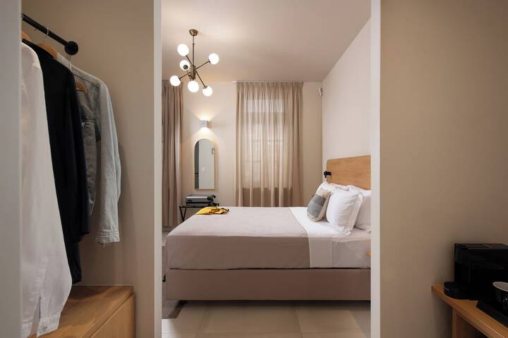 Room 48 of 86