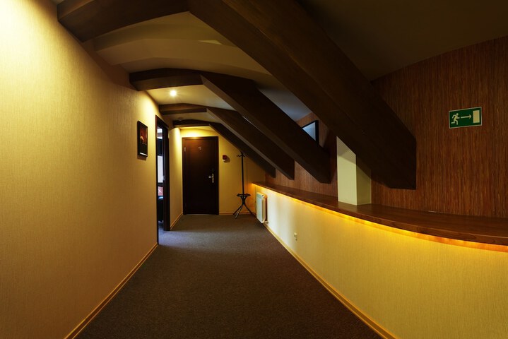 Ballroom/Hall 29 of 31