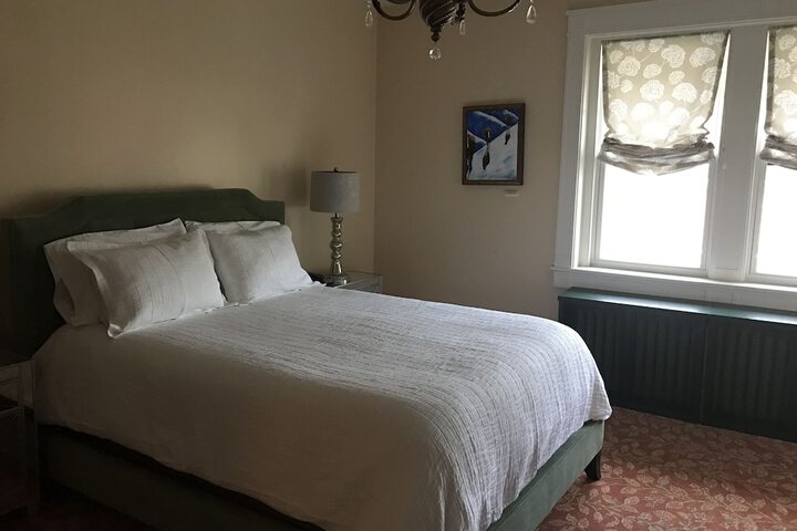 Room 4 of 17
