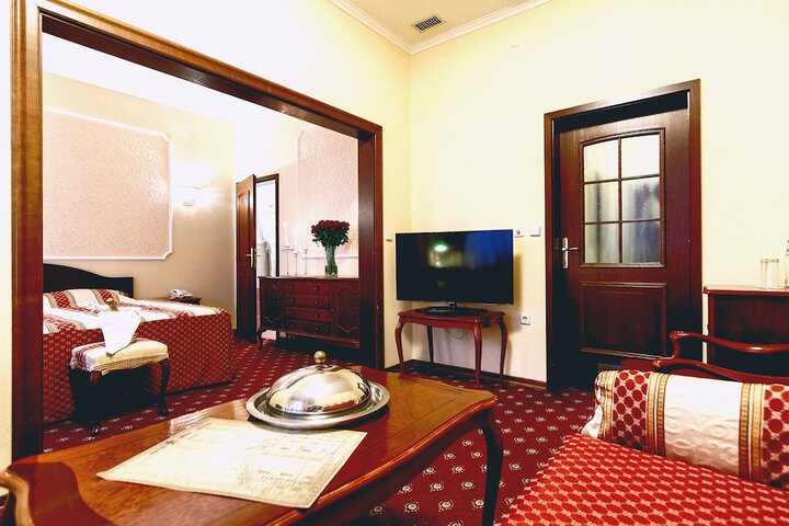 Room 23 of 46