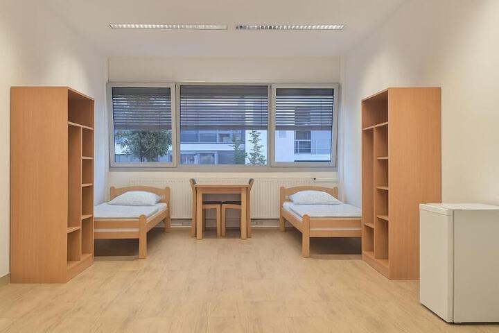 Room 3 of 9