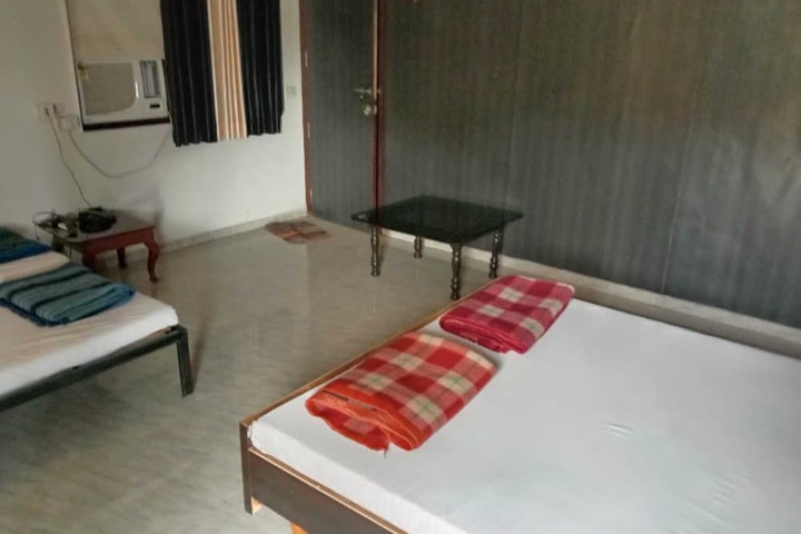 Room 9 of 23