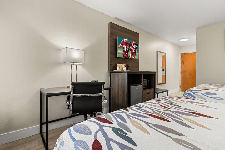 Deluxe 2 Queen Beds (7 of 8)