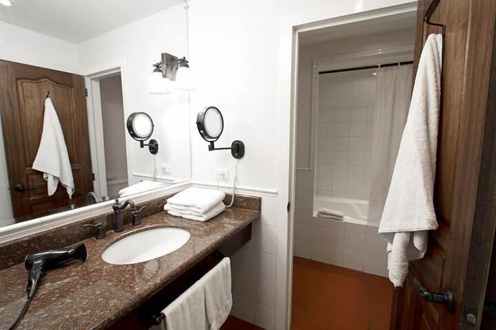 Room 21 of 51