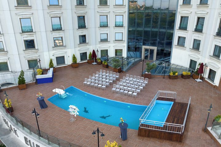 Pool 38 of 106