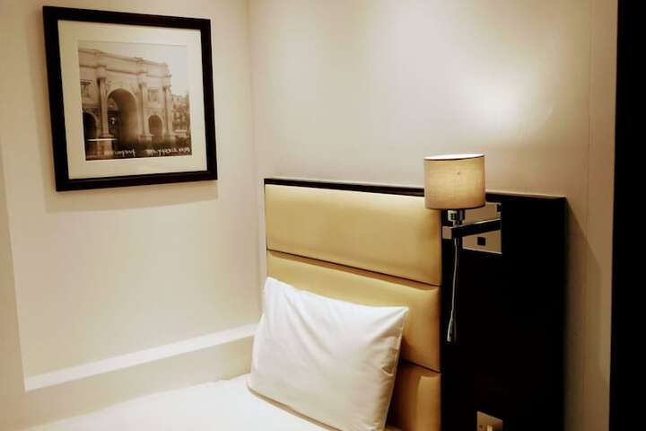 Room 21 of 79
