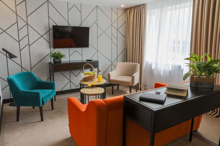 Room 18 of 35