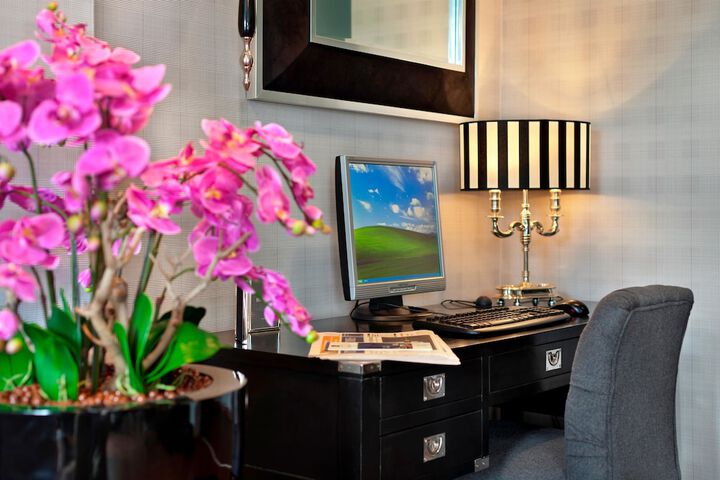 Guest Lobby