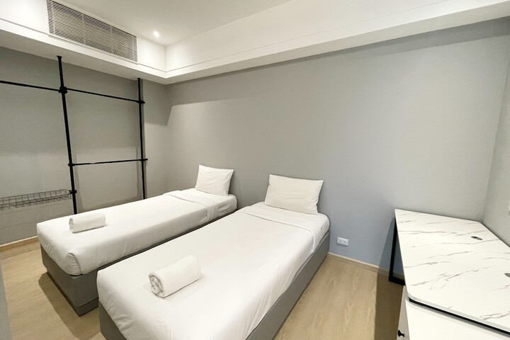 Room 46 of 186
