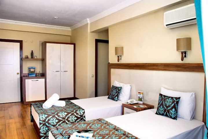 Room 3 of 22