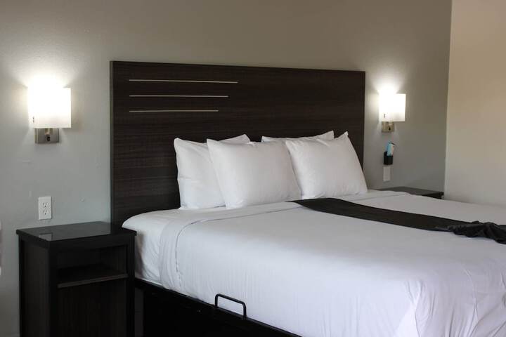 Room 38 of 65