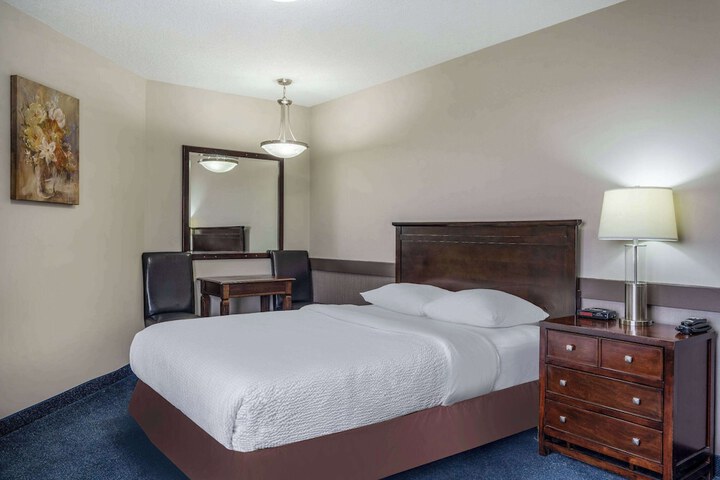 Room 17 of 31