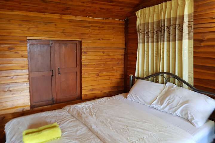 Room 27 of 88
