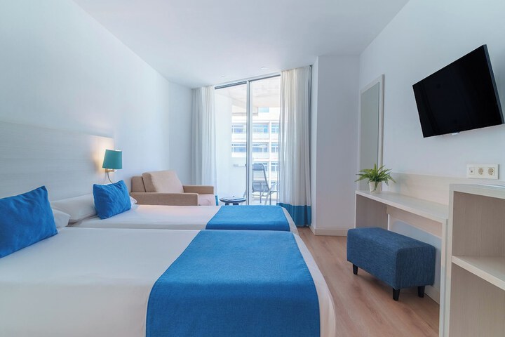 Room 3 of 52