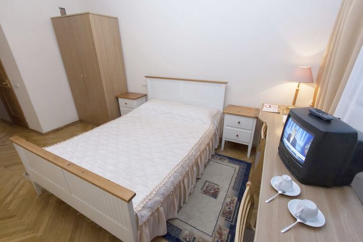 Room 19 of 63