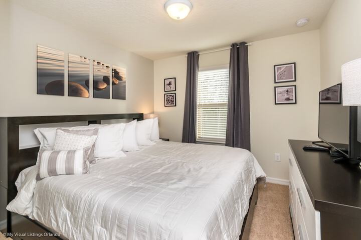 Room 2 of 49