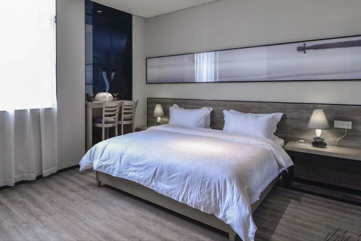 Room 4 of 26