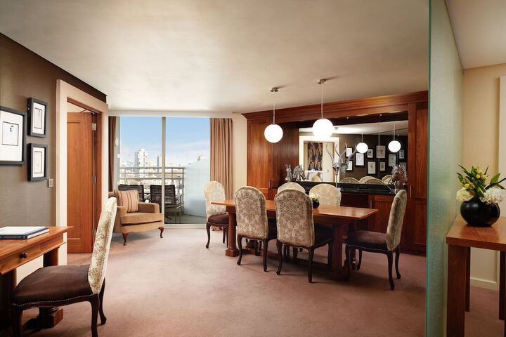 Room 84 of 441