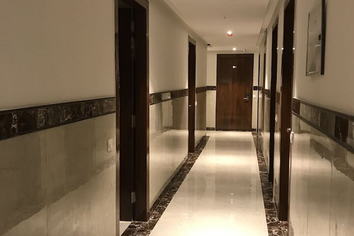 Ballroom/Hall 51 of 60