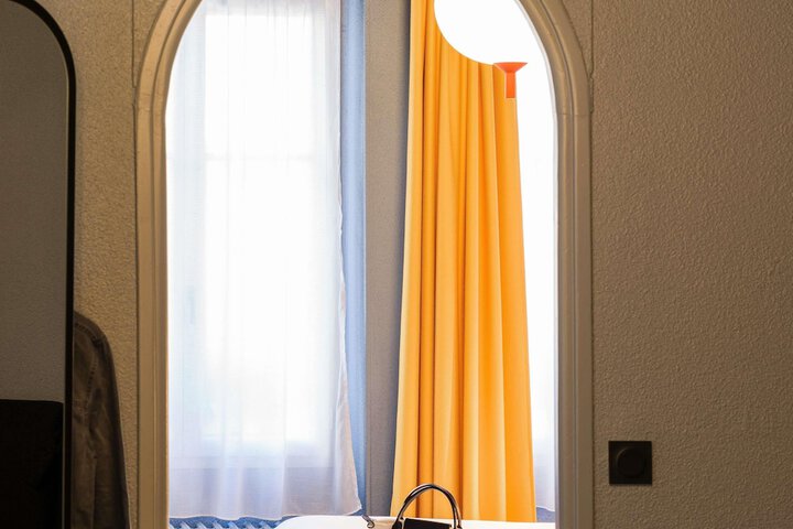 Room 25 of 112