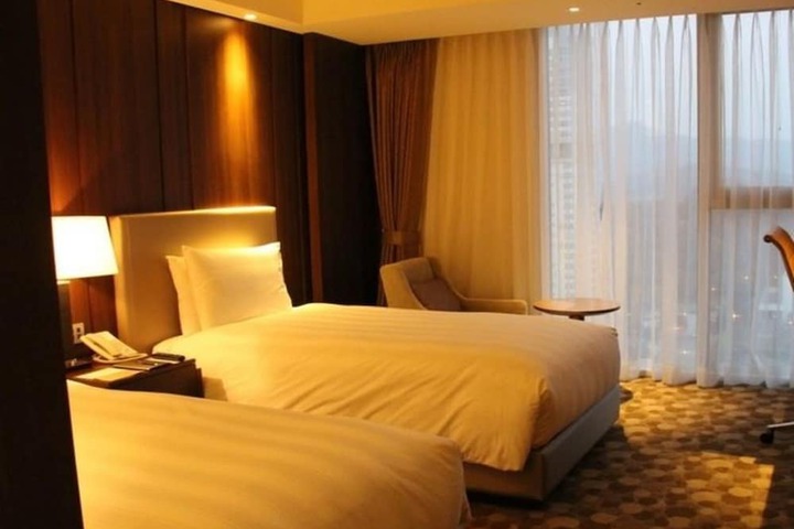 Room 9 of 57