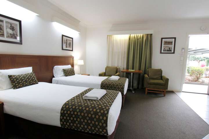 Room 20 of 38