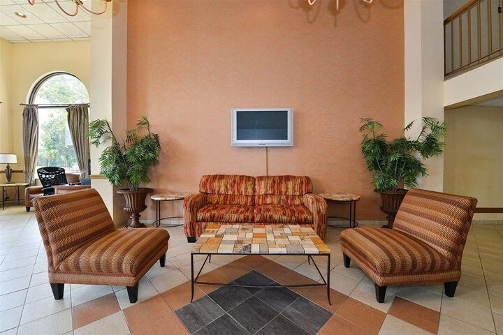 Hotel Interior 9 of 36