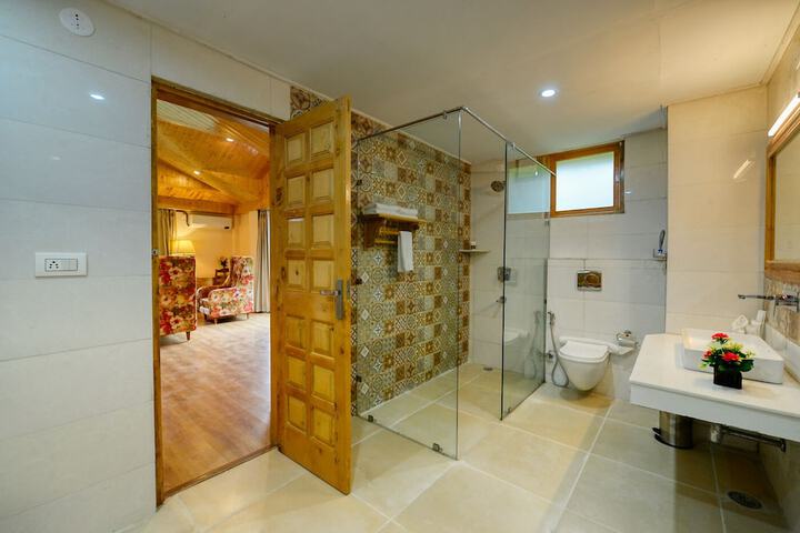 Room 20 of 36