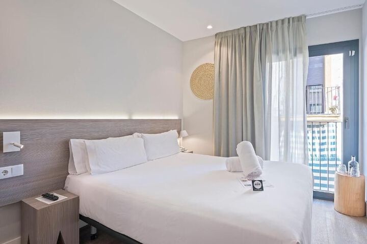 Room 15 of 51