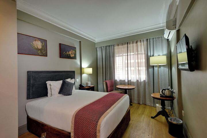 Room 17 of 42