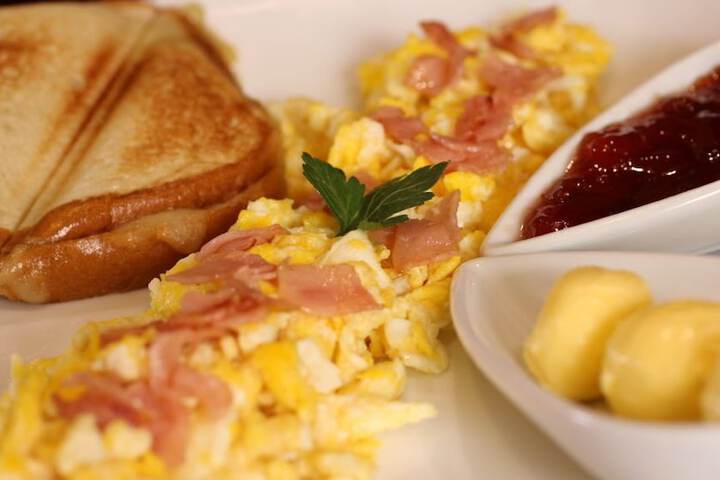 Breakfast/Coffee Service 18 of 18