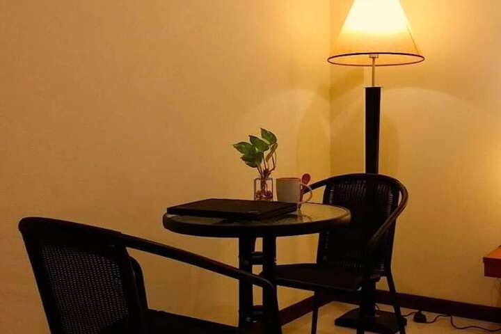 Room 9 of 24