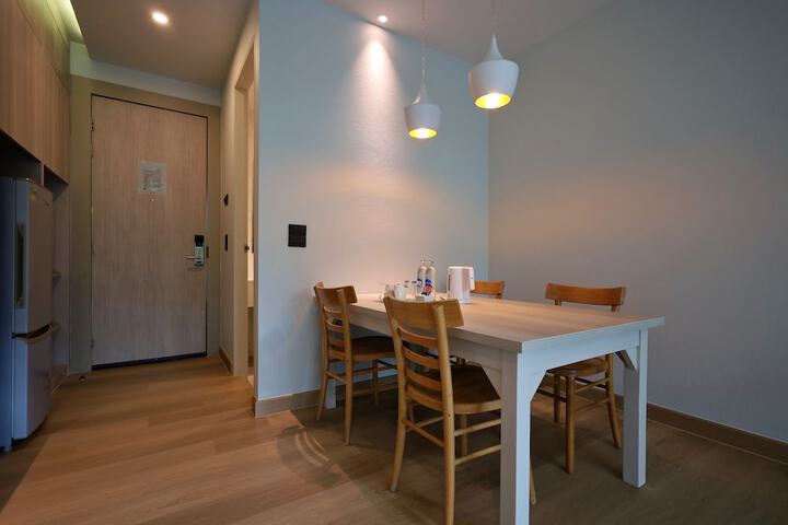 Room 29 of 136