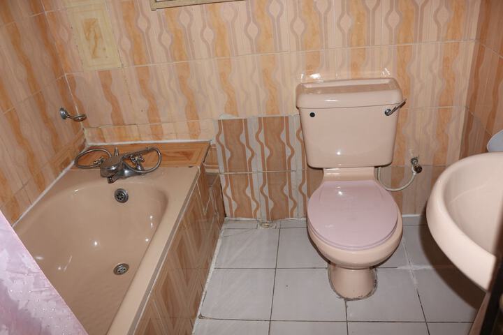 Room 34 of 51