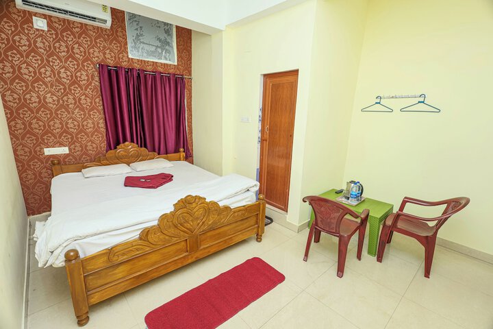 Room 6 of 24