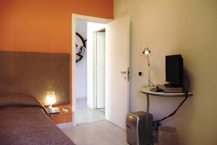 Room 31 of 85