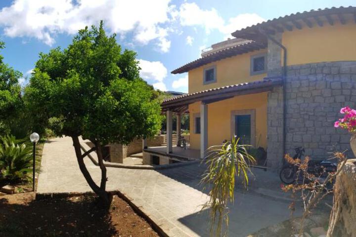 Exterior of Casavacanze Peperosa