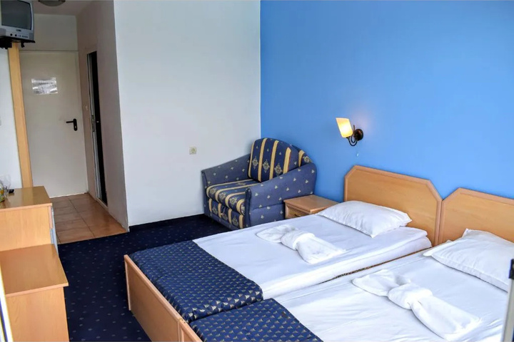 Room 3 of 11