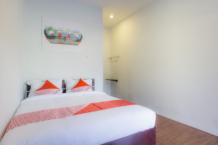 Room 16 of 32