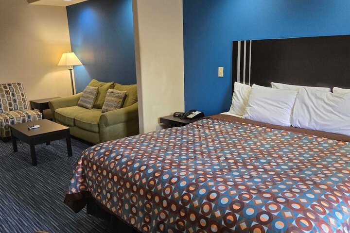 Room 11 of 39