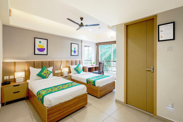 Room 16 of 37