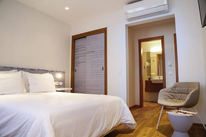 Room 10 of 61