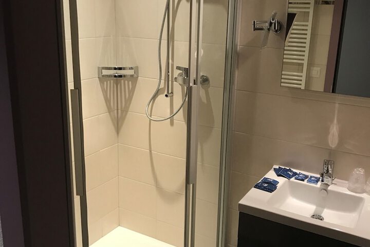 Room 20 of 54