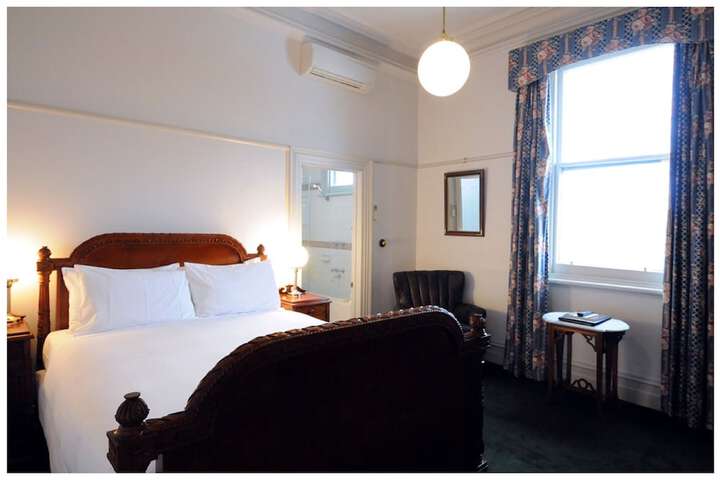 Room 8 of 345