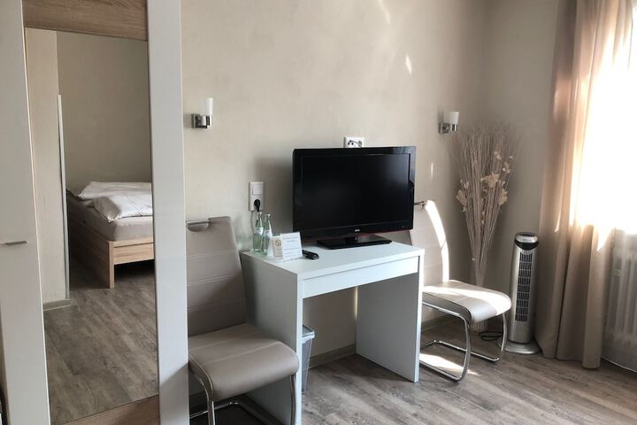 Room 2 of 13
