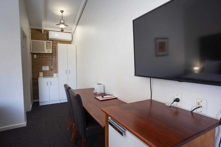 Room 30 of 70