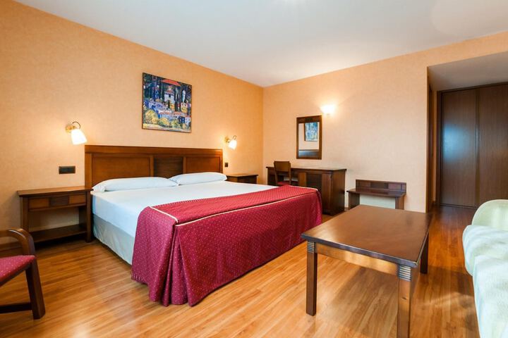 Room 11 of 21