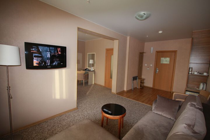 Room 43 of 82