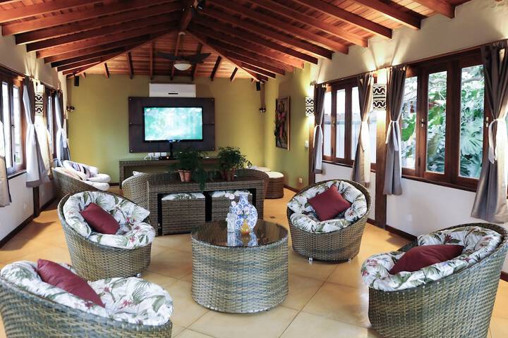 Entrance & Lobby