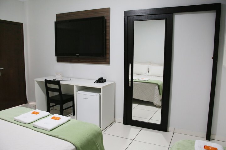 Room 10 of 46